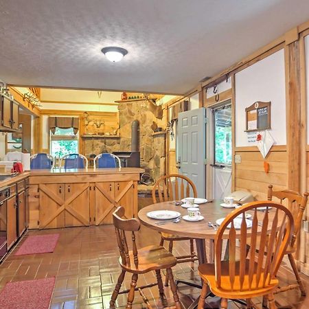 Rustic Taswell Cabin Grill And Walk To Patoka Lake! Exterior photo