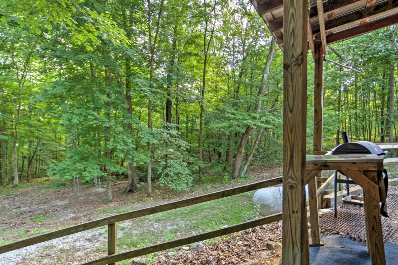 Rustic Taswell Cabin Grill And Walk To Patoka Lake! Exterior photo